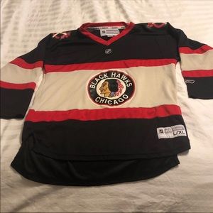 Youth L/XL BLACKHAWKS JERSEY